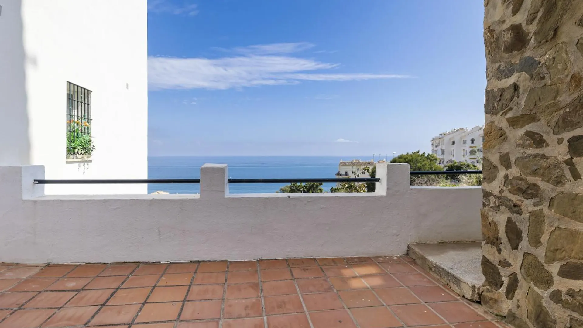 Carvajal Beach Holiday Apartment ベナルマデナ スペイン