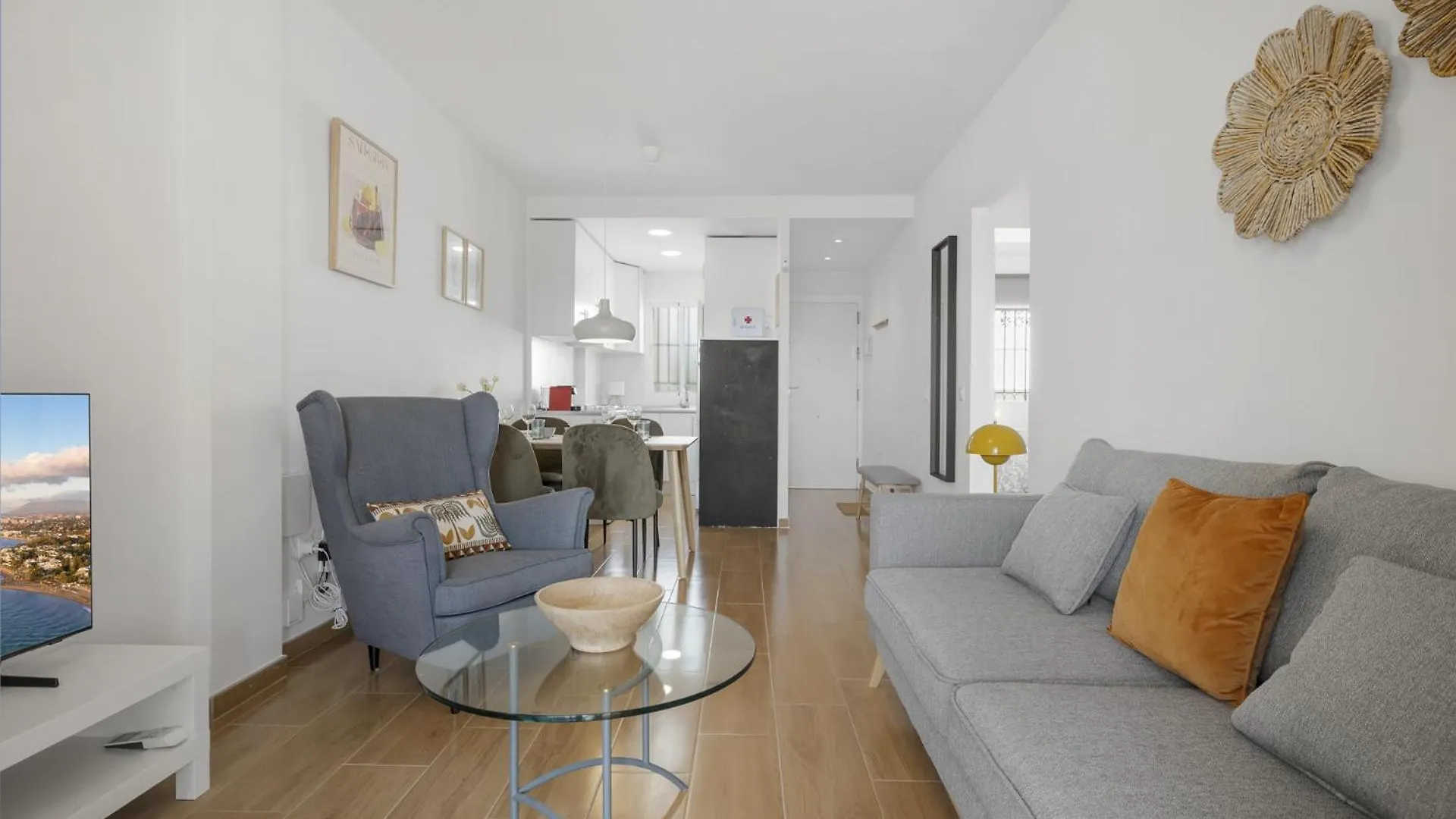 Carvajal Beach Holiday Apartment ベナルマデナ